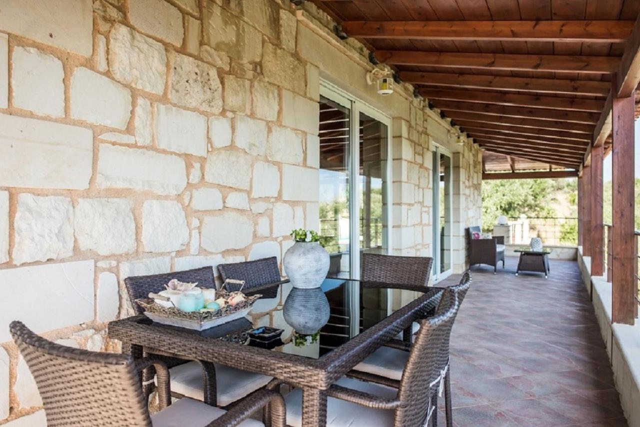 Villa Chara Chania Agia Marina  Exterior photo