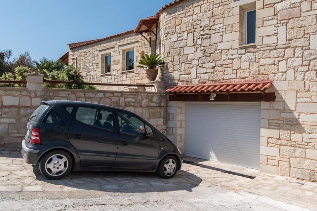 Villa Chara Chania Agia Marina  Exterior photo
